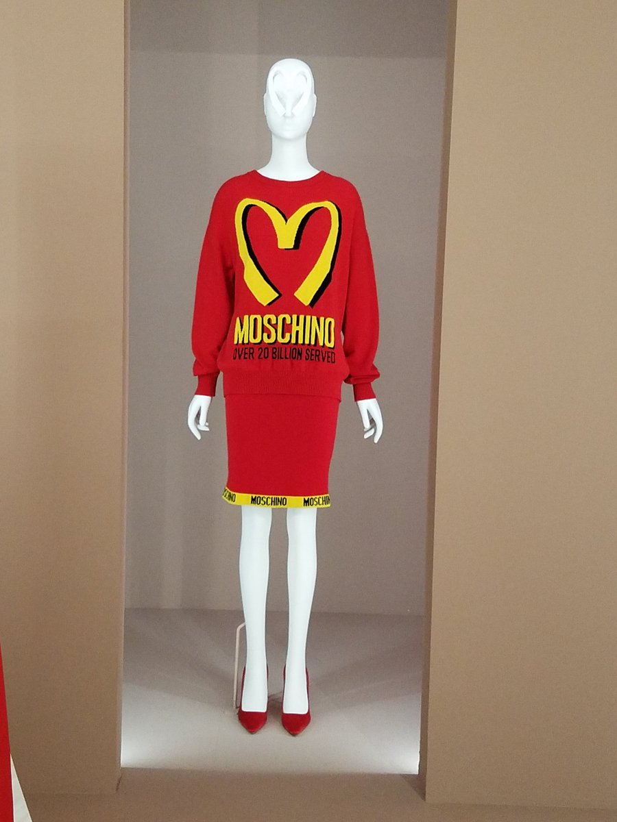 Before the meeting, exploring all things camp #metmuseum