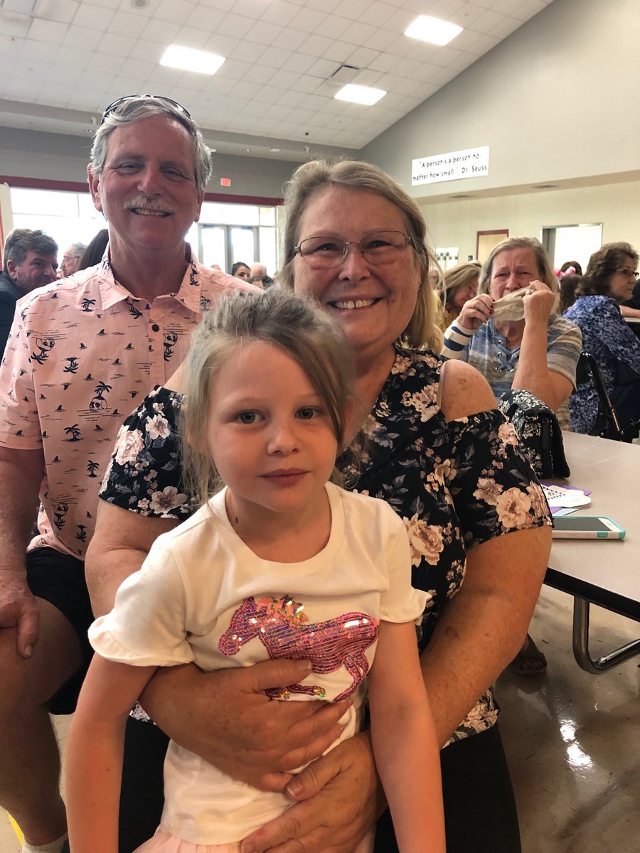 beethe_light's tweet photo. I always knew we had extra special students ⁦@SippelStallions⁩, but today I was taken back by the fact that these grandparents flew in from Guam and drove overnight from Mississippi just to celebrate with us today!
Wow🤩 #bethebestyou ♥️Happy Grandparents’ Day! https://t.co/9aO269Xab1