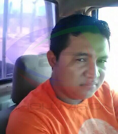 Choluvision27's tweet photo. Antonio Ávila así se llamaba el transportista asesinado está tarde frente al CURLP. 

Un hombre que se subió como pasajero le quitó la vida.

#Choluteca #Honduras https://t.co/kRs3GGceNm