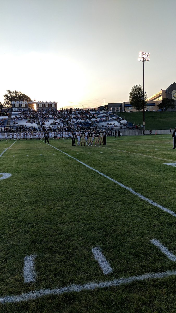 Thors_Network's tweet photo. Kick-off Selah v Lakeside! https://t.co/yzN00E96lv