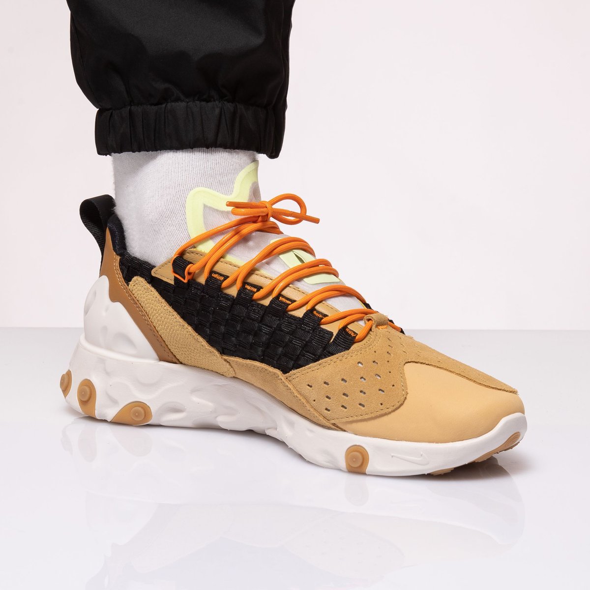 nike react sertu club gold