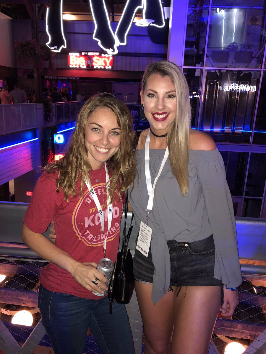 MeganKlopp1's tweet photo. #KCliveblock https://t.co/JVdIoSGPye