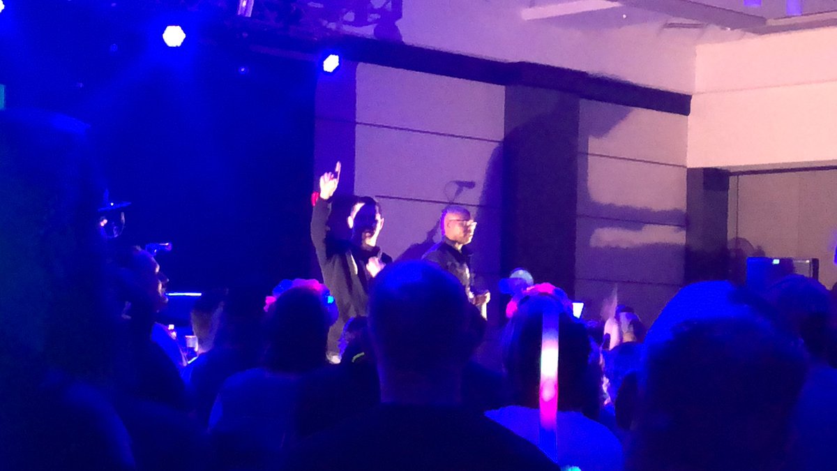 Lesley Carhart tweet media