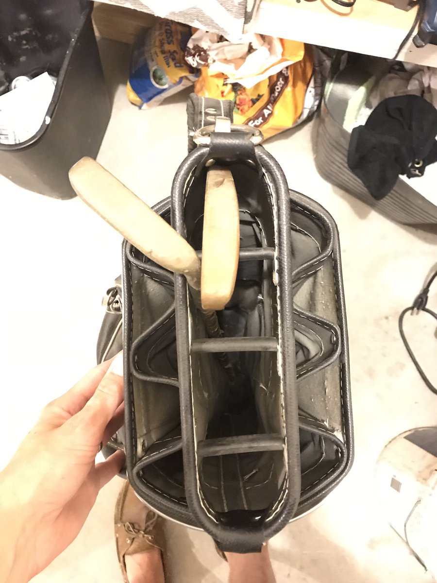 PeteHohn's tweet photo. @WilsonGolf any guess on age? Great garage sale find today with leather rain cover still included. https://t.co/TeSkoN3DE7