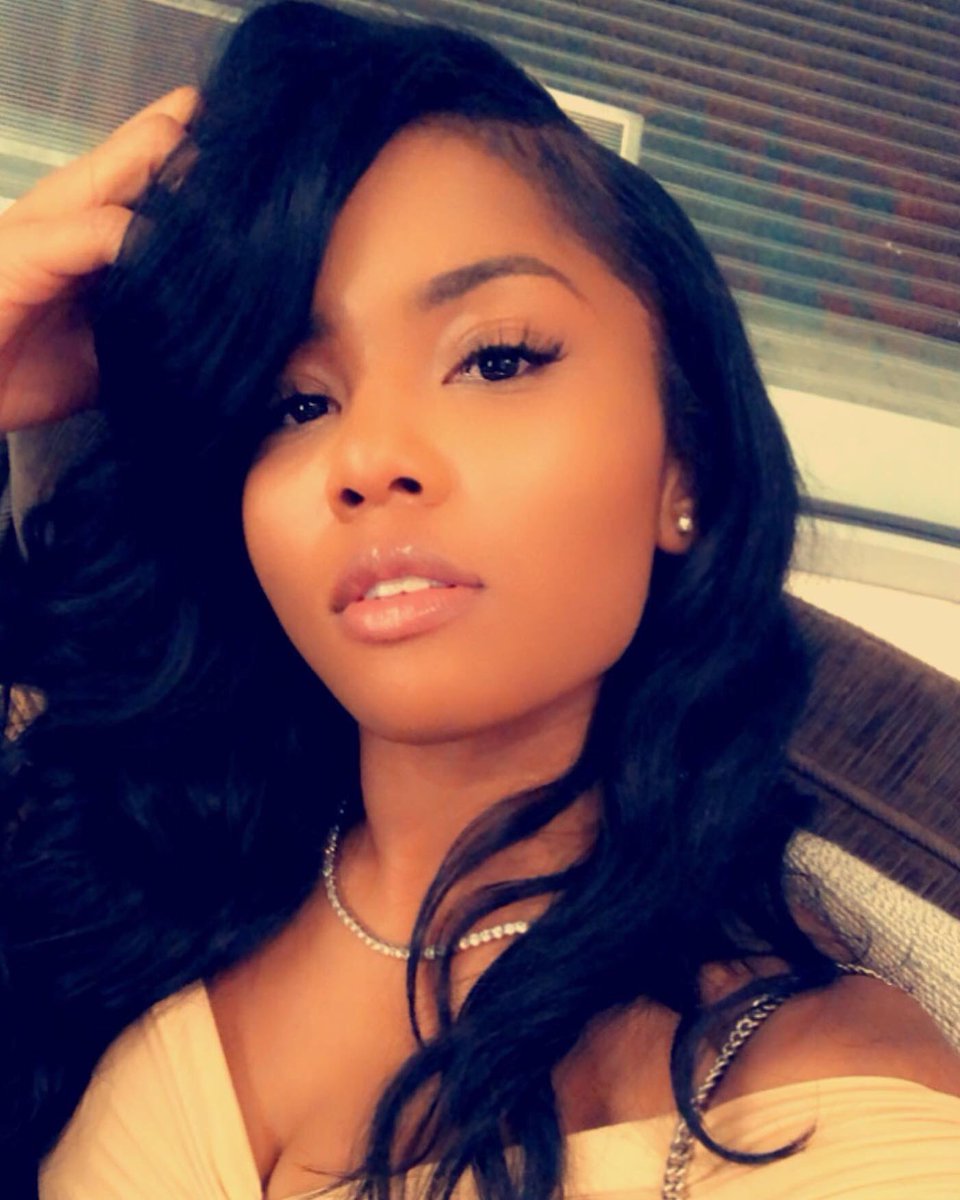 TeeCollier12_'s tweet photo. My little sister next level bad #sameblood #samemom #Beautifulwithands “I hit all y’all sisters but y’all ain’t hit mines” 🏁🏁🏁💙 https://t.co/mrs3kYaSLS