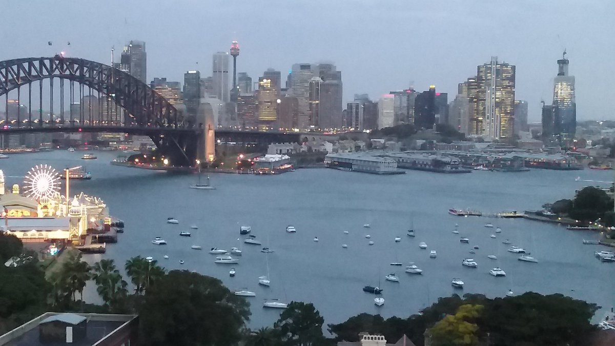 Evening twilight descending over the #Sydney CBD but one wonders why the high rollers' Crown casino at far right is already lit up like the proverbial Christmas tree when still under construction. No off switches? @darkskyaus #lightpollution #LightTrespass