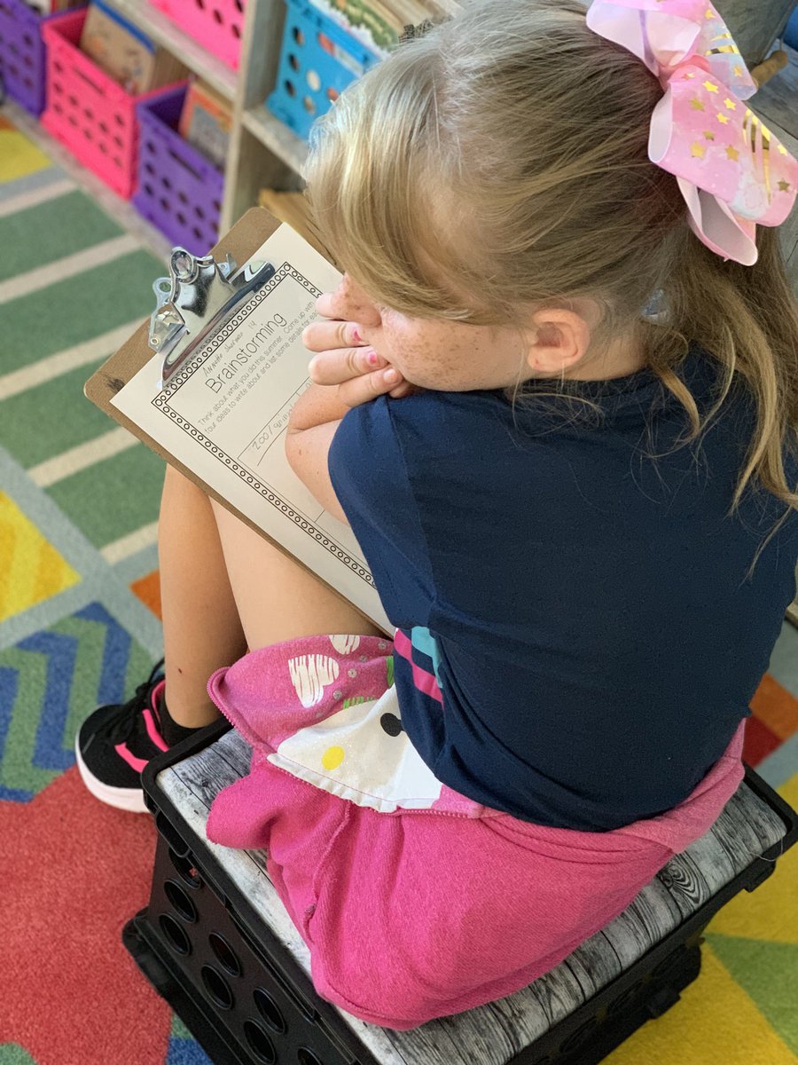 kristen_lamson's tweet photo. Writing about our summer vacations...☀️✏️#prideinourtribe #LaFayettepride #Waterloopride https://t.co/ARzYdZVrok
