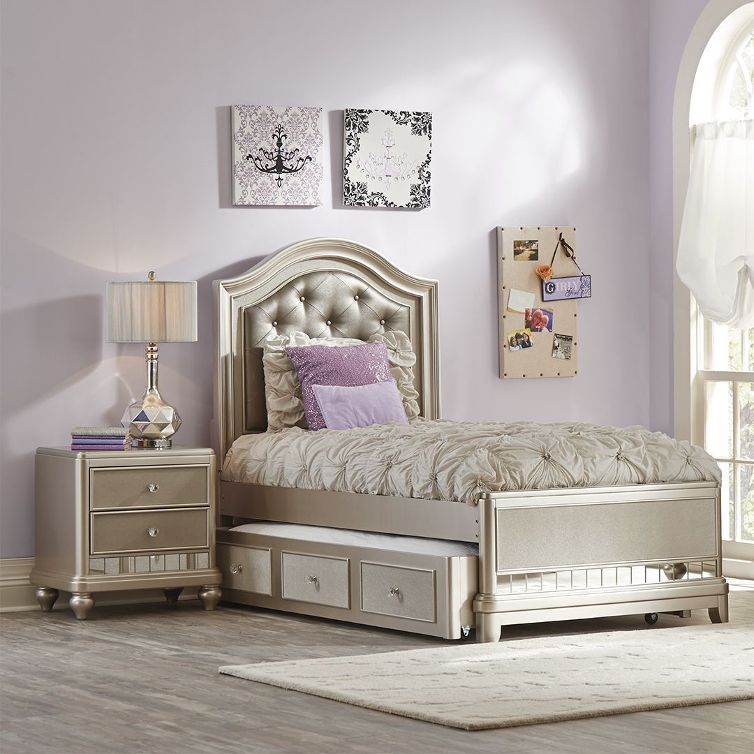 rooms to go girls furniture