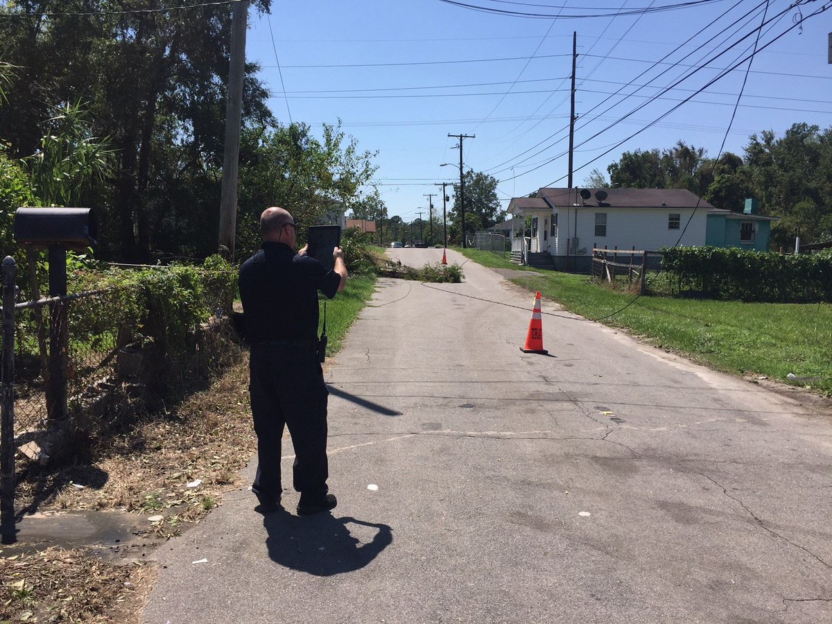 carolinebTV's tweet photo. Inspectors with city of @NorthCharleston spent day assessing damage. So far, a total of 81 homes had some kind of damage: 25 had major, 24 had minor damage, 2 were inaccessible. @ABCNews4 #chsnews #doriansc https://t.co/Sk6yQ2bDoA