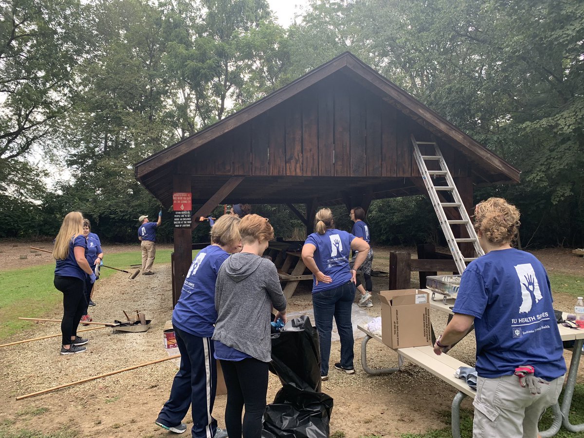 Ccox8Cox's tweet photo. What a great time our nursing team @IUHealthTeam  and @IUHealthECR had staining shelters today @campadventurein ! So glad to make this awesome camp even better #HighFiveFriday https://t.co/mbjFQT127D