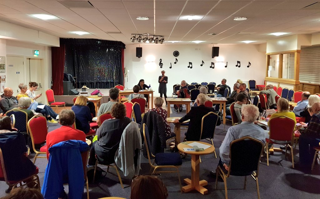 Kate Green MP updating <a href="/SandULabour/">Stretford and Urmston Labour Campaigns</a> on a dramatic week in parliament. Labour isn't going to give Johnson what he wants, we must protect communities from a no deal Brexit <a href="/KateGreenSU/">Kate Green 💙</a>