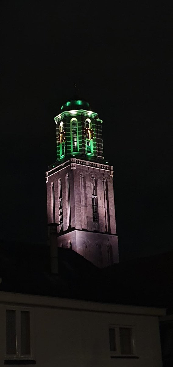 jack_davids's tweet photo. LED #zwolle shine! @Livingprojects zet de #Peperbus in het licht. https://t.co/l2pRXiXTVv