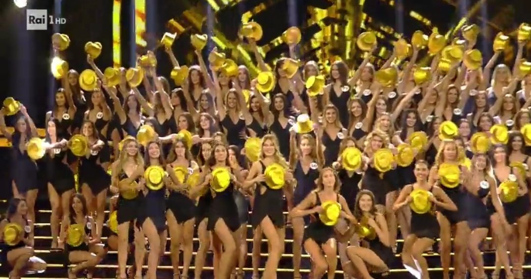 MissItalia__'s tweet photo. Stacchetto delle ragazze "one"
#MissItalia https://t.co/pF4PvMKJNC