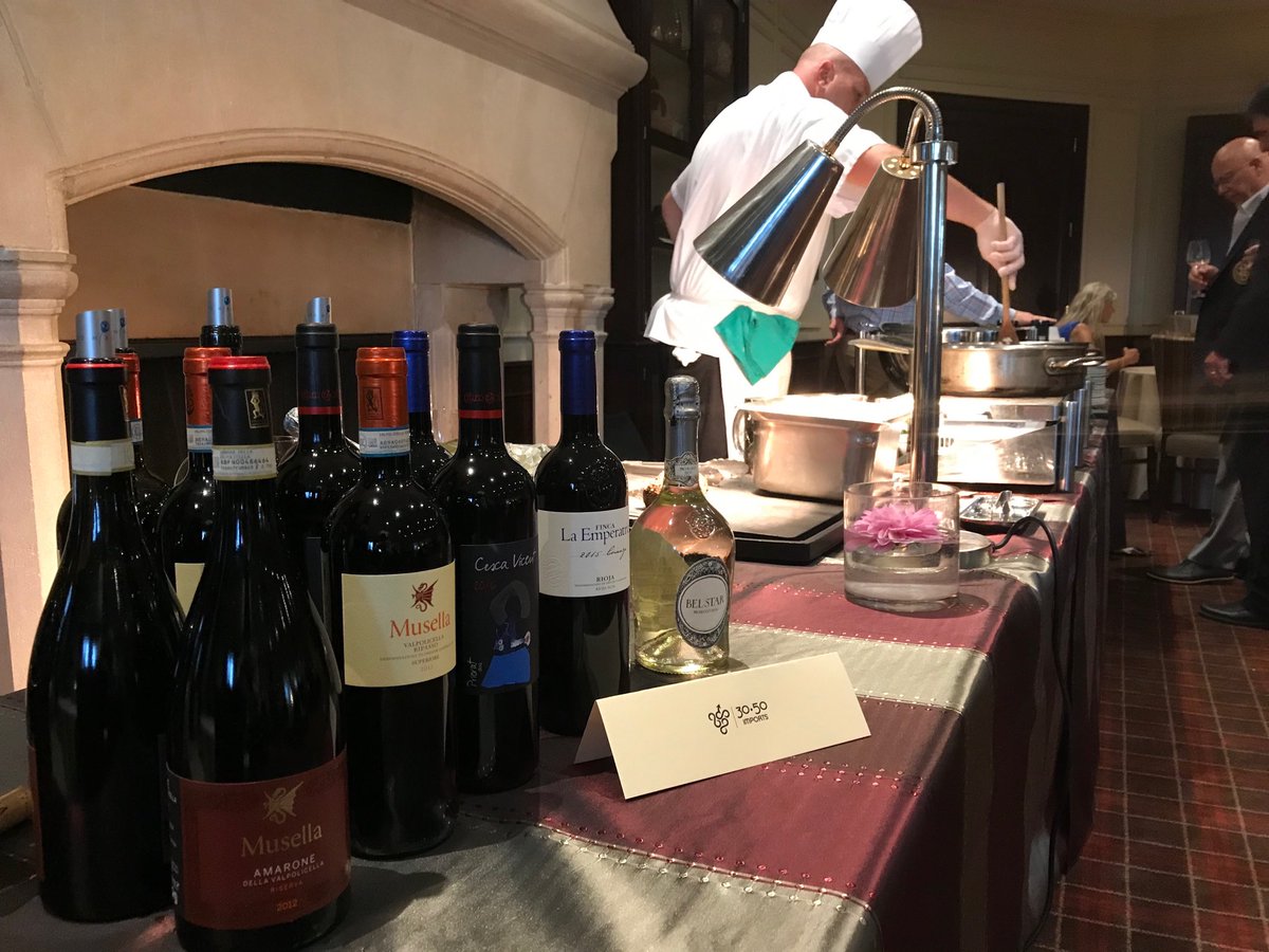 3050imports's tweet photo. The night starts at the carving table #StGeorgeGCC #musella #CescaVicent #LaEmperatriz #Belstar https://t.co/ZDMKYtZKLt