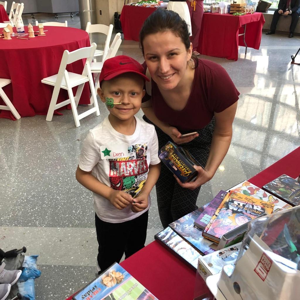 nyphospital's tweet image. #ICYMI: Patients at #NYP Morgan Stanley Children's Hospital received a special surprise from our friends at @ABC7NY. It was all part of the @Disney's “Team of Heroes” initiative and included a special visit from the one and only Mickey Mouse! nyphosp.co/2MLsy19