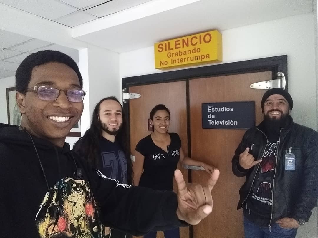 DevastedThrash's tweet image. ¡Estén atentos a lo que se viene de la banda!

#Devasted #TotalDemenciaYCaos #EstudiosDeTelevisión #MuyPronto