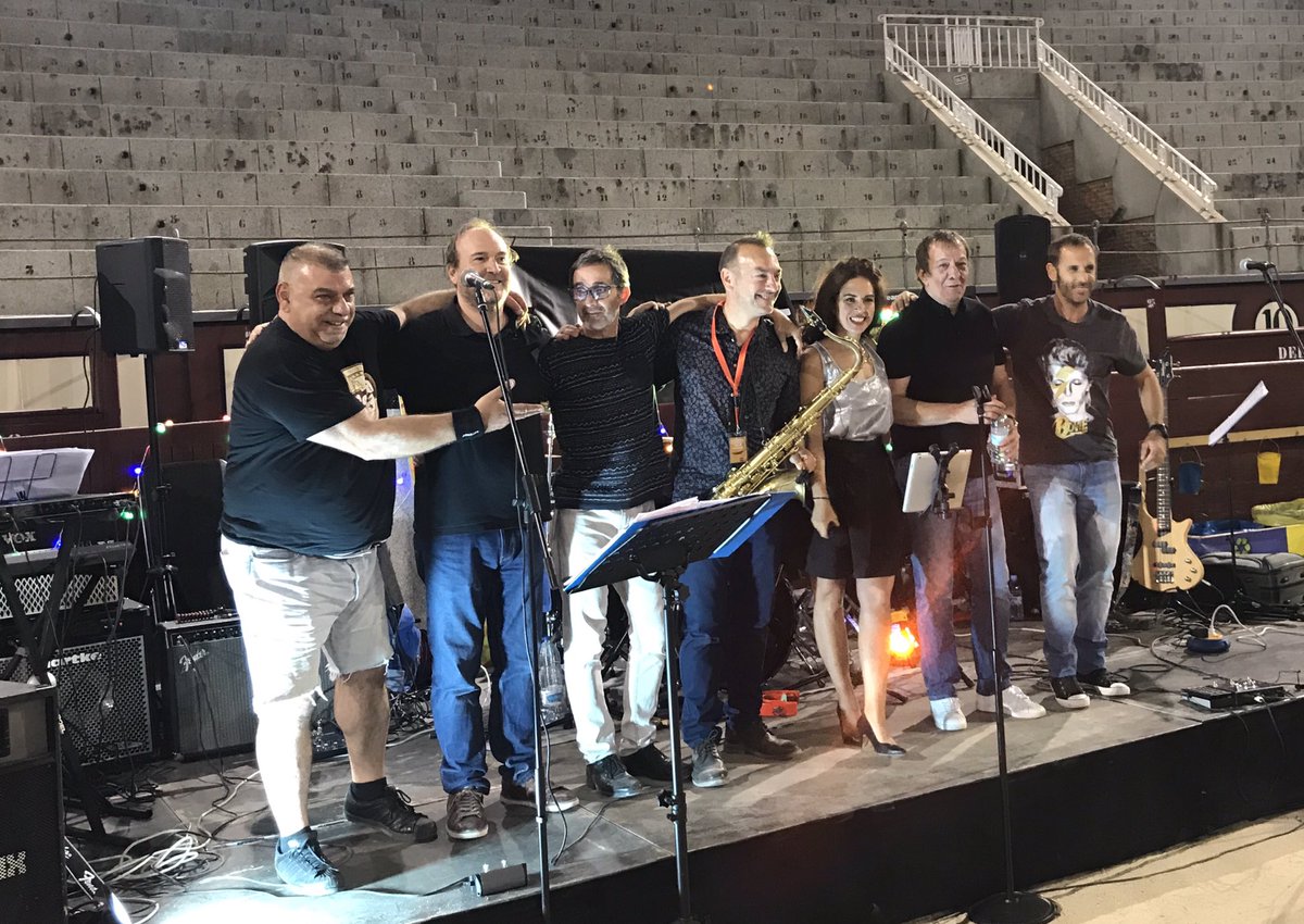 mnicolao11's tweet photo. ¡Qué buen rato hemos pasado en "Cómete las Ventas 2019" combinando gastronomía y la música en directo del grupo LaNave! 
➡️ Segunda vuelta: 7 sept.
⏰ (Música) De 21 a 23 h.
📍 Plaza de Las Ventas
      (Madrid)
URL: https://t.co/76Ua0wGKic /cc @Villalta_eva  @lucia_garrido https://t.co/URu7EkbOge