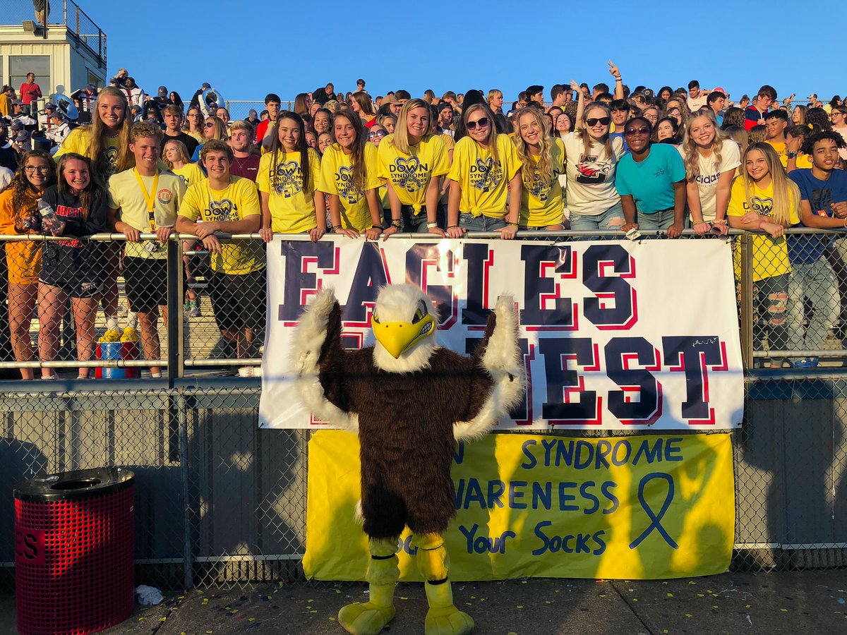 LHSEaglesNest's tweet photo. Student section showing OUT for Down Syndrome Awareness Night! #THEEAGLEWAY @LHSEAGLESVA @LHSADDept @FCPS1News https://t.co/U08g7mjYWf