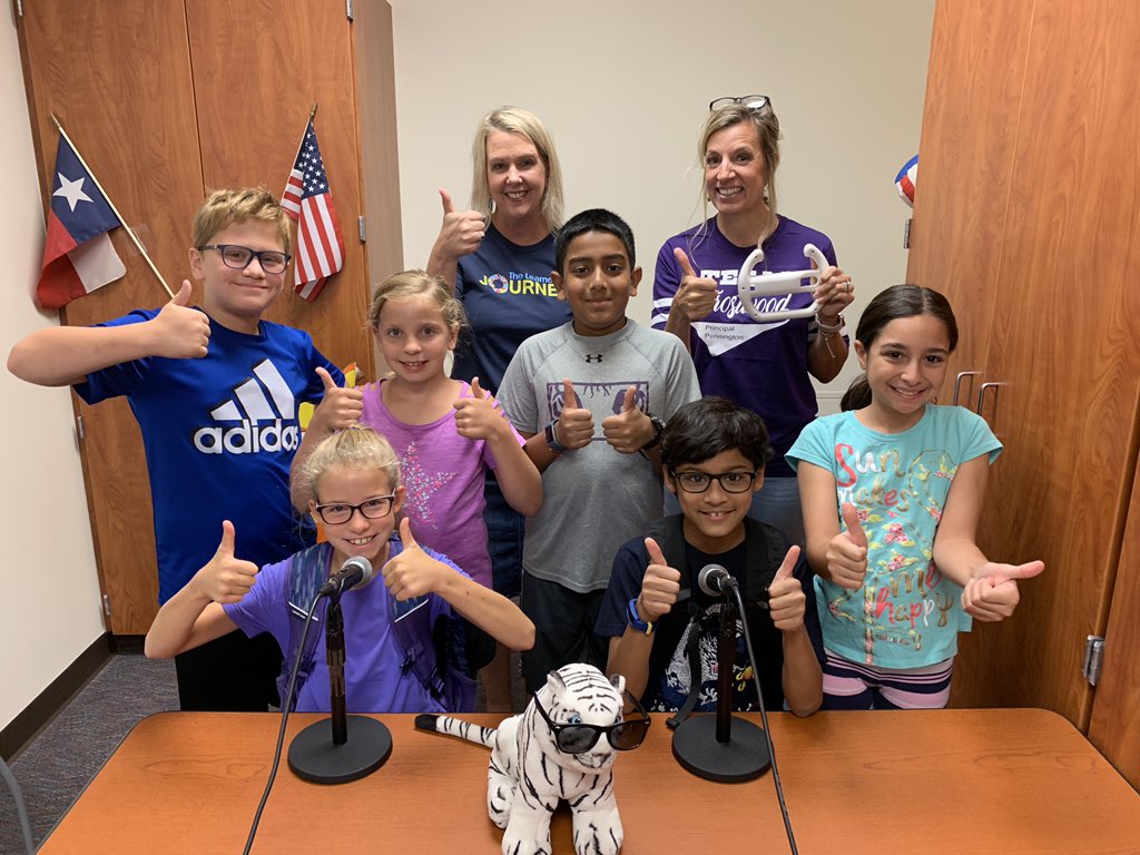 FrostwoodElem's tweet photo. Shout out on the morning announcements to all our hardworking bus drivers especially during this HOT week #100degreedays #sbisdbusdrivers #sbisdtransportation #weloveourbusdrivers #kfwemorningcrew #fwe4thgrade https://t.co/Wq3ftVJznR