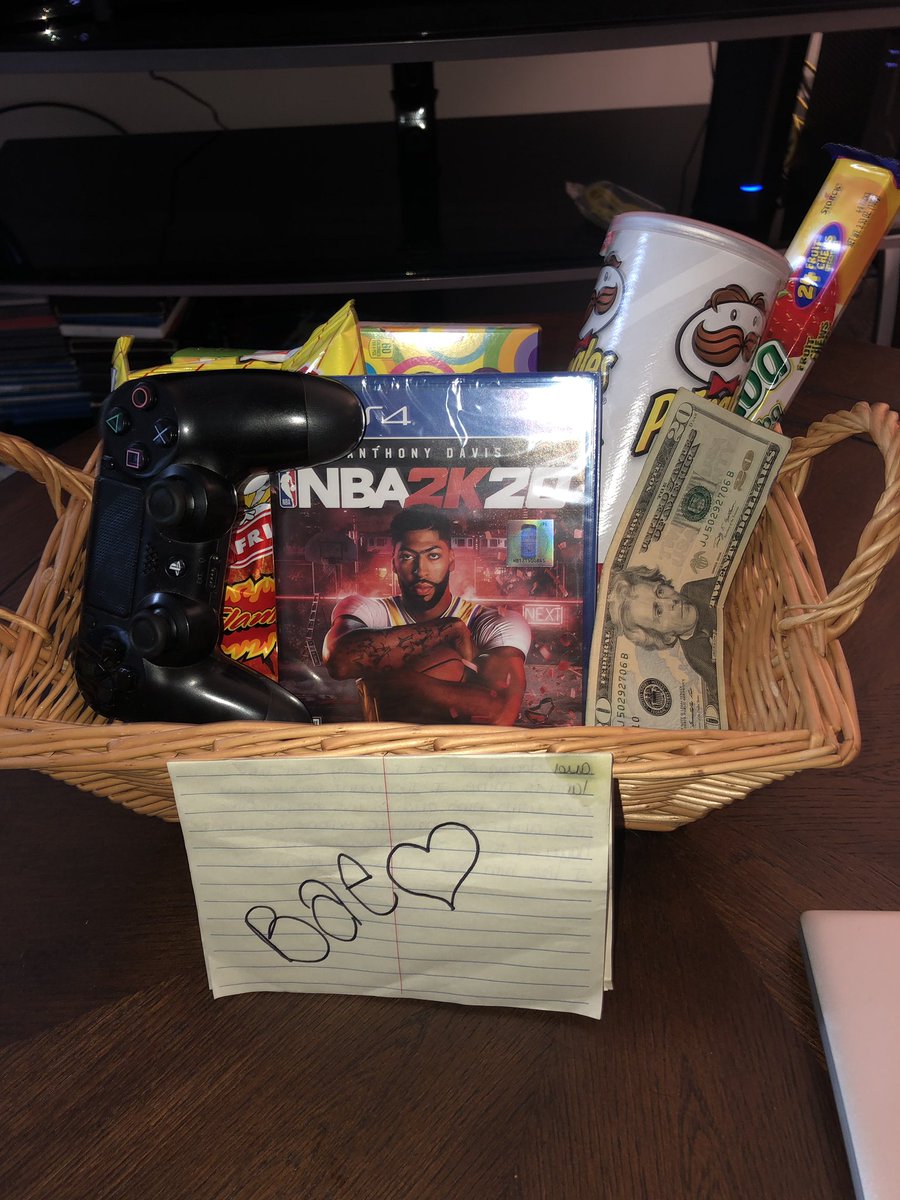 CrownMy_Tiara14's tweet image. I made my boyfriend a 2K kit. Lol. I can’t wait until he gets home. ❤️