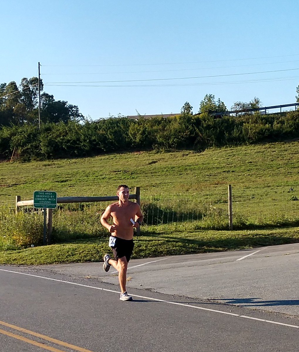 F3Juice's tweet photo. @F3Wingback flattening the hills. #cantride @F3LexBRR https://t.co/qhNf7GOfgj