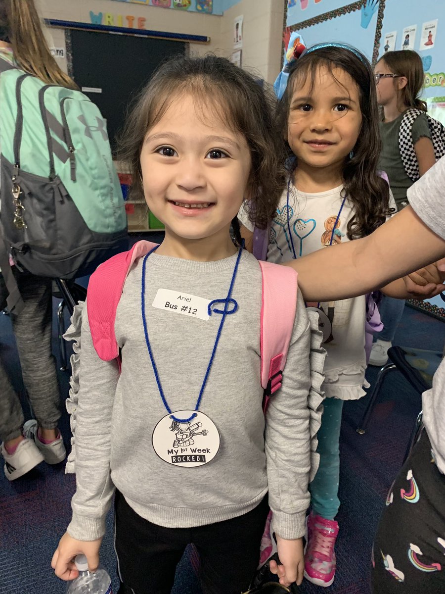 KinderCaterpil1's tweet photo. The end of the first week in K at Oaks! #AlwaysLO https://t.co/XxYfRksA2s