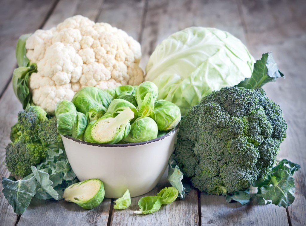 LoriShemek's tweet image. To help reduce inflammation and promote longevity, add cruciferous veggies such as cabbage, radishes, cauliflower, arugula, brussel sprouts &amp;amp; a few spices such as horseradish, black mustard or wasabi to your diet. 

#inflammation #longevity #cancerprevention #healthychoices