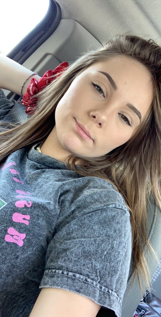 kym possible ⛓ on Twitter: "Here are some cute college girl selfies ⭐️…