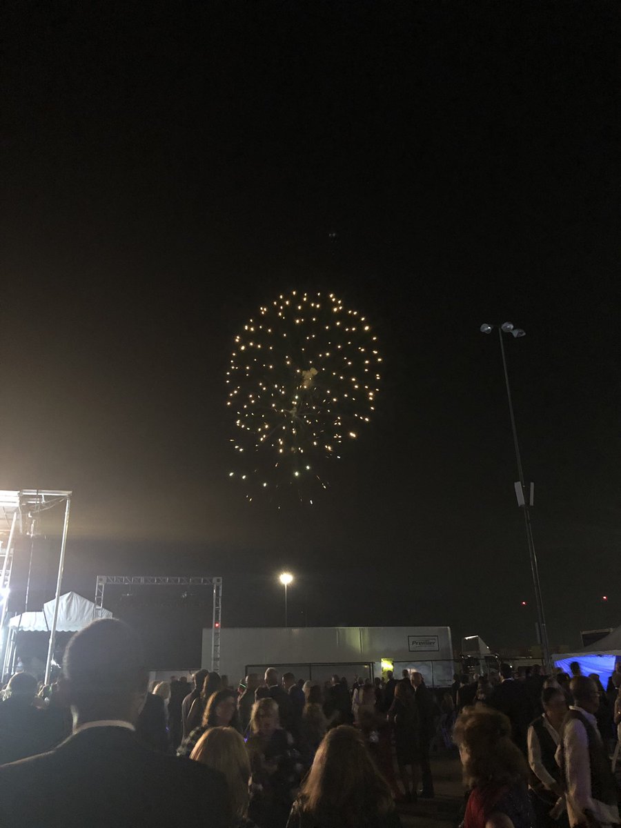 KUHospital's tweet image. Fireworks light up the night sky at #TreadsandThreads!