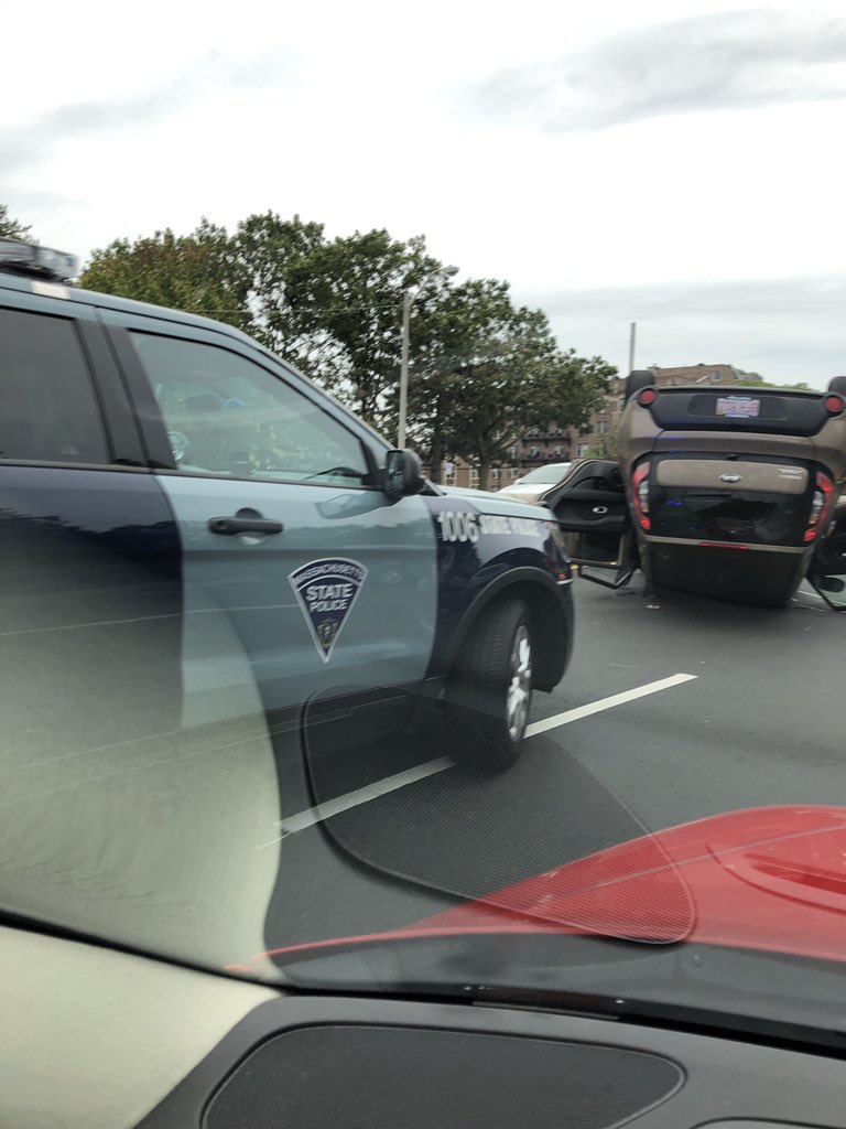 willoughby108's tweet photo. @KyleStratis @matredsoxfan2 @universalhub I was behind it https://t.co/uJhkC3xHUM
