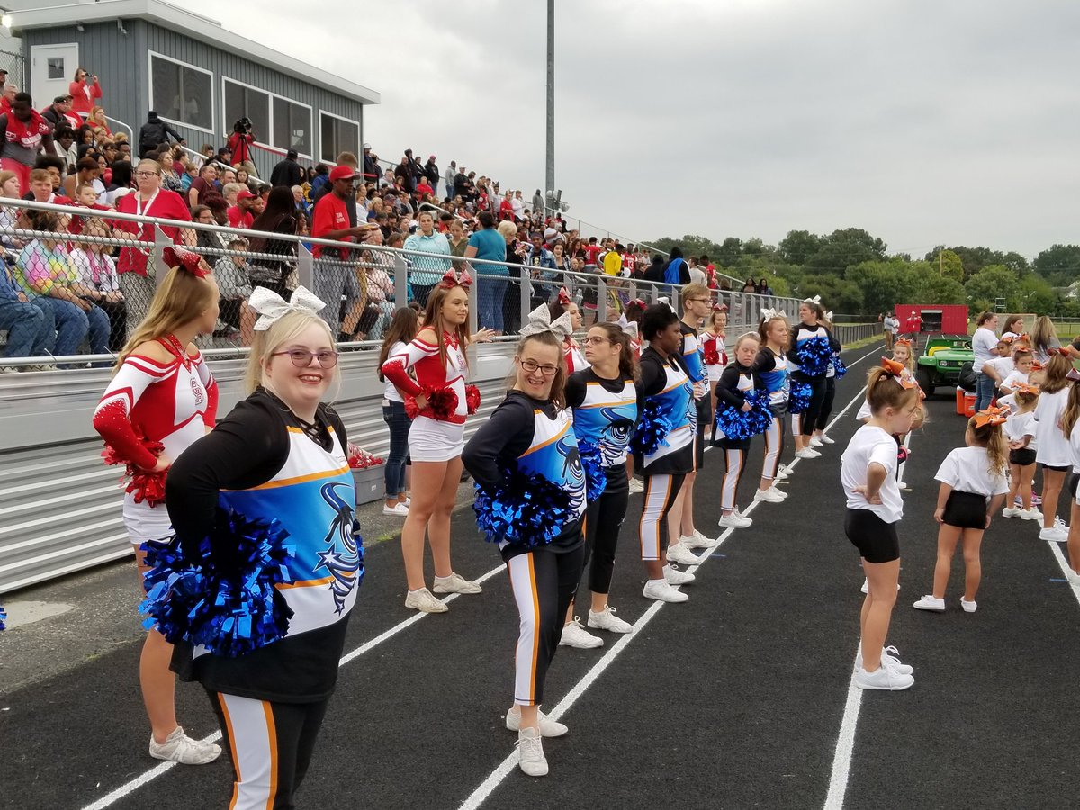 mdtwisterseye's tweet photo. Eye at Glen Burnie High doing sideline! So much fun!
@TheMDTwisters https://t.co/bwKMfz0M6i
