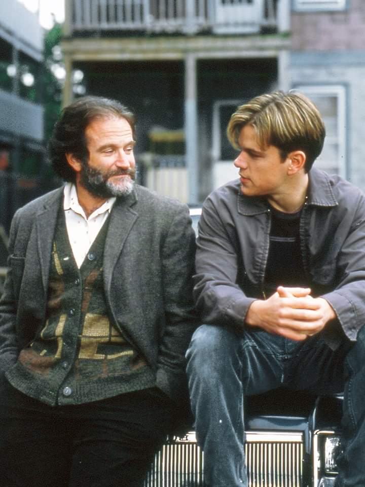 _UrielSalinas's tweet photo. "La gente las llama imperfecciones pero no lo son, son cosas grandes… Tenemos que escoger quien conocerá nuestras rarezas"

👉 'El indomable Will Hunting' (1997) https://t.co/44FiAKslVe