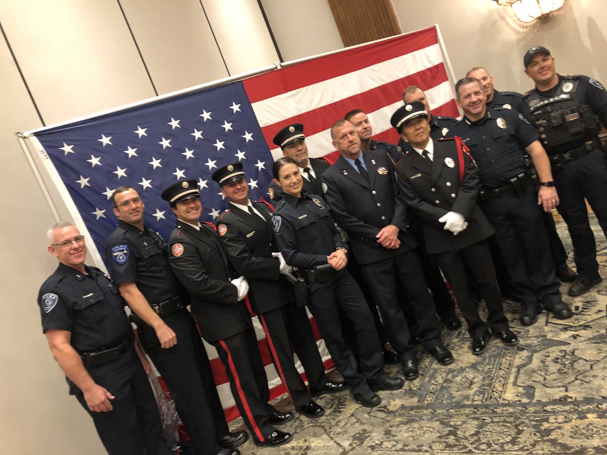 NicoleCritesTV's tweet photo. 18 Yrs ago Wednesday
♥️🇺🇸💙#NeverForget @az_mamorg #FreedomBreakfast @FDNY Survivor Tim Brown helping honor our military families who sought justice for his fallen brothers. Thanks to @dougducey @MargyMAM @JimSharpe @GilbertPolice @ScottsdaleFire @RuralMetroSo_Az #azfamily https://t.co/yUCJ8msF3e
