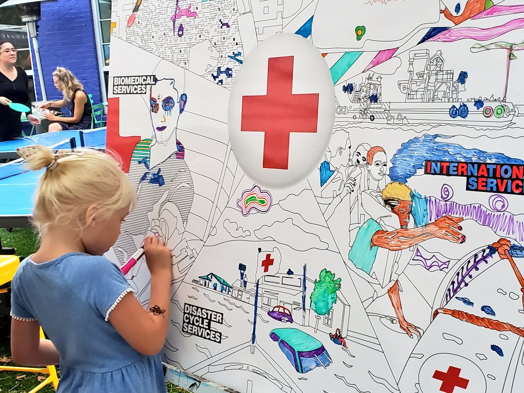 indianaRedCross's tweet photo. Bringing #art, social cohesion and the mission of the #RedCross to the community. "Mural Up With Us," at the #TubeFactory for #FirstFriday! Stop by and add to the mural! Here til 10PM #INRedCrossPopUp https://t.co/IkAMRMF2tX