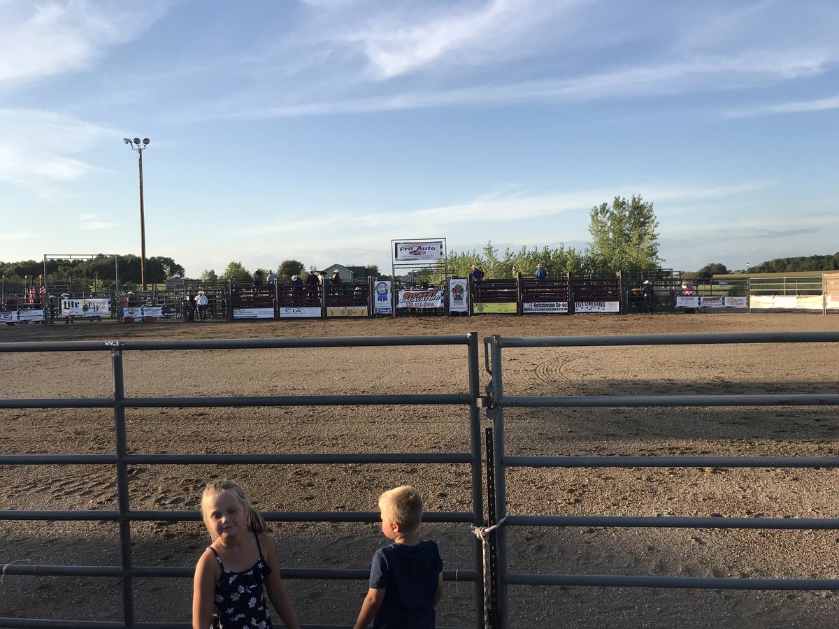 christenson_jim's tweet photo. Great night for watching some Bull Riding with Froehlich Brothers and Gold Country Seed. Raising money for Jared Allen’s Homes For Wounded Warriors. #jaredallen #madeforminnesota #home4woundedwarriors https://t.co/uBWC28aViA