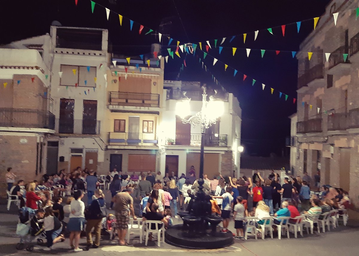 LaPepaCases's tweet photo. Feliç de gaudir i de vore de nou el poble on visc ple de vida i de persones de totes les edats divertint-se juntes ❤
#EslidaIntegra #Eslida #serraespadà #intercultural #intergeneracional https://t.co/nITwKd7EL7
