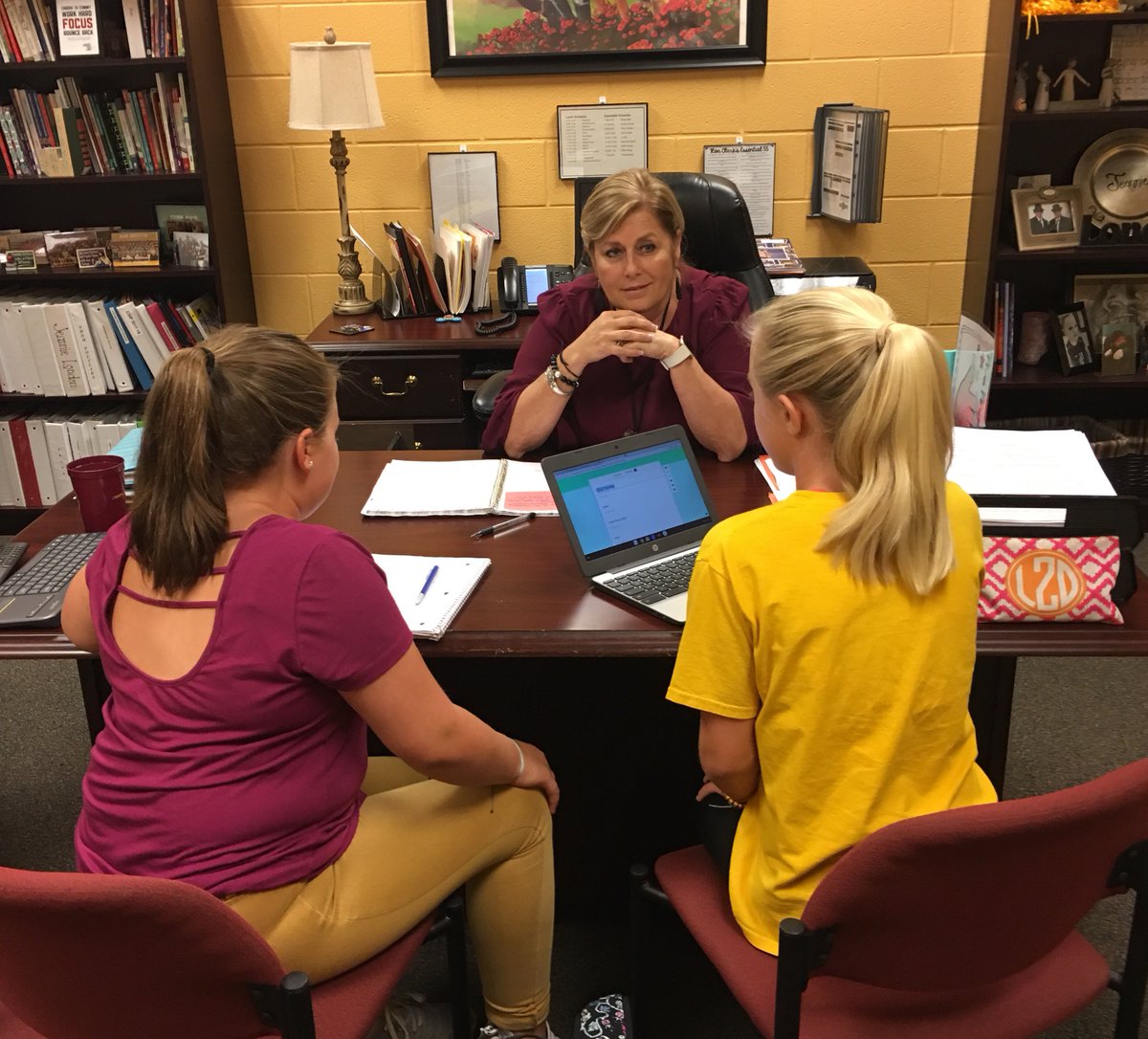 njejaguars's tweet photo. This is as good as it gets! Students taking on a STLP leadership role to help new Jaguars feel welcomed at North Jackson! Makes Mrs. London’s job so much easier!! Way to go LZ and KE!! 💙💙💙 #njejaguars #WeAreBC #WhereOpportunitiesCreateSuccess https://t.co/UIwujxmi4Y