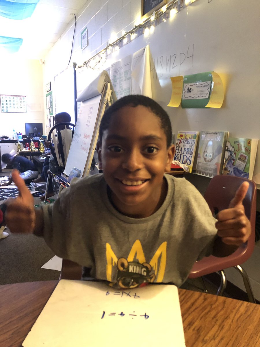 Using Skittles to learn about division and multiplication...count us in! ❤️#PremierStartsHere <a href="/PontiacElem/">Pontiac Elementary</a>