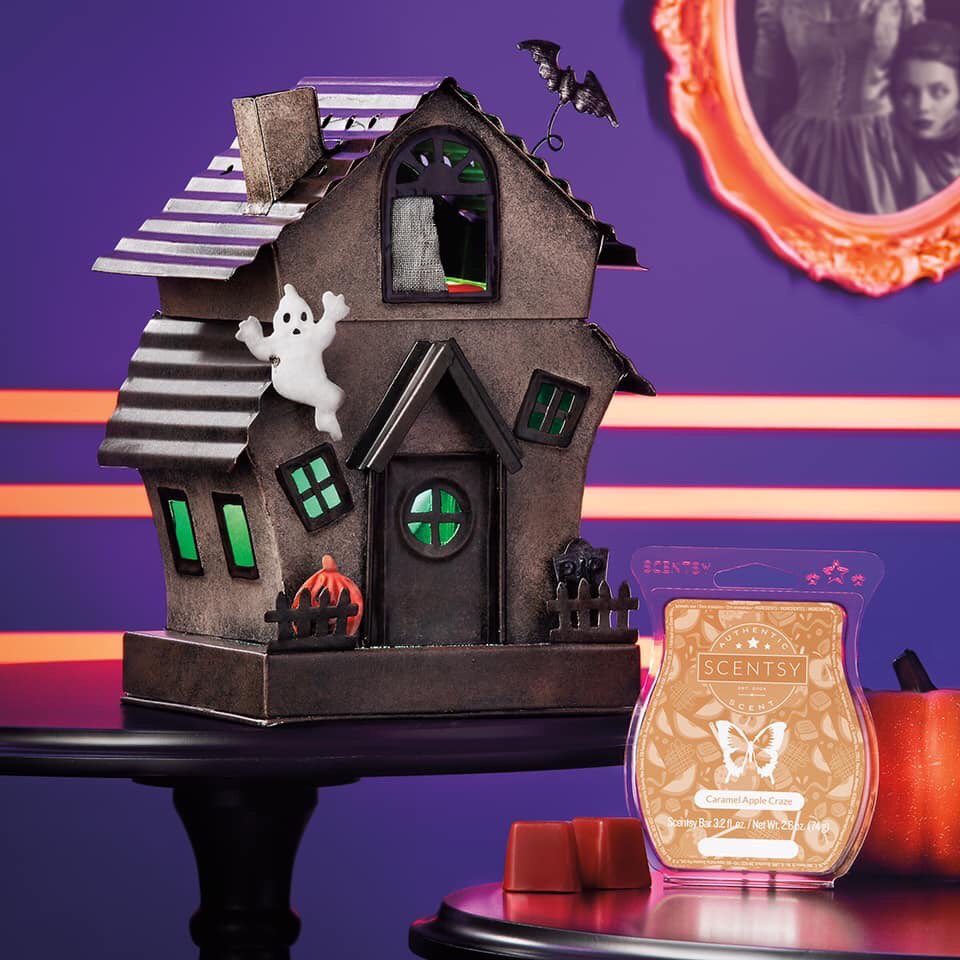 tshapohlman's tweet image. September Scentsy Warmer and Scent of the Month...head over to my website and order yours today #heartofthehome #hurryuphalloween #scentsylife