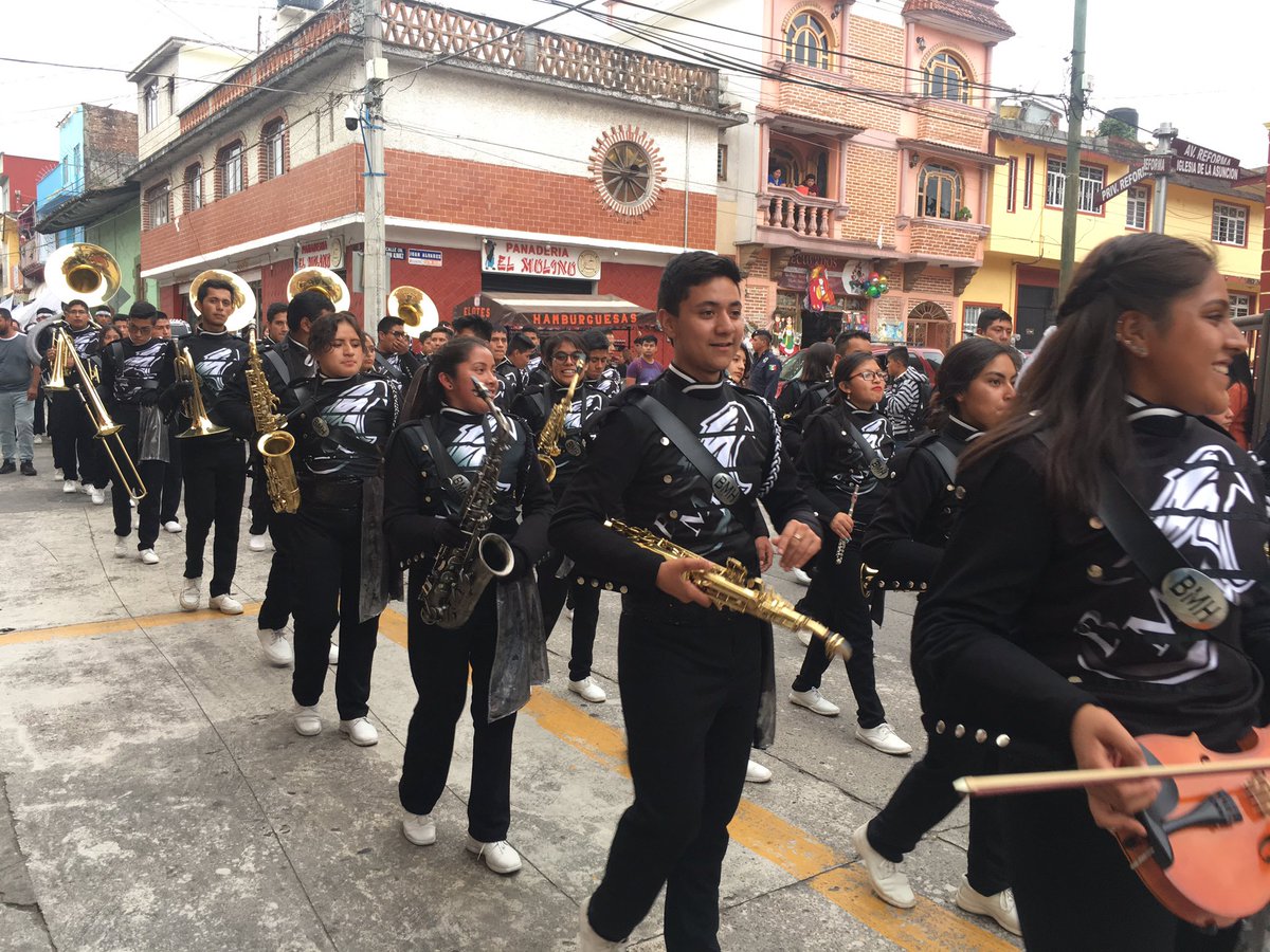 Cobaep_P17's tweet photo. Nuestra Banda Musical Halcones.. presente en el inicio de los festejos de las fiestas patrias Tlatlauquitepec 2019...
#Soybachiller
#Halcones17
#SoyCobaep https://t.co/jdKU8CtO1m