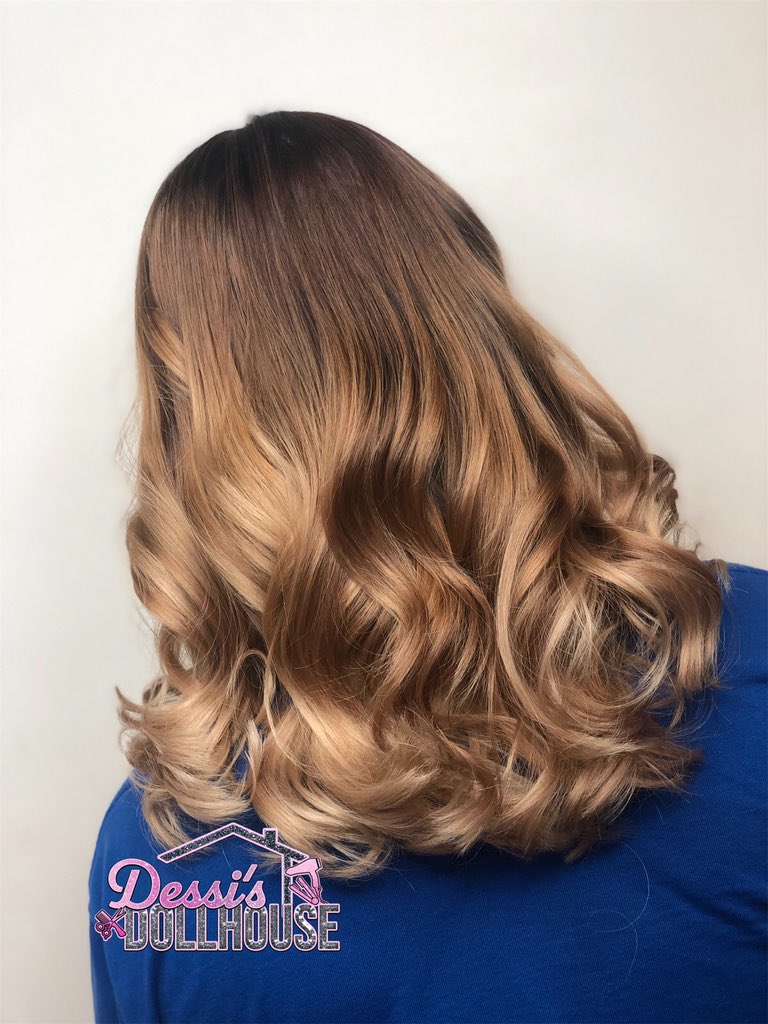when your hair is on point you can handle anything..💕 #dolledbydessi✨ #lovethis#colorcorrection#nolahairstylist#curlsforthegirls#cutehairstyles