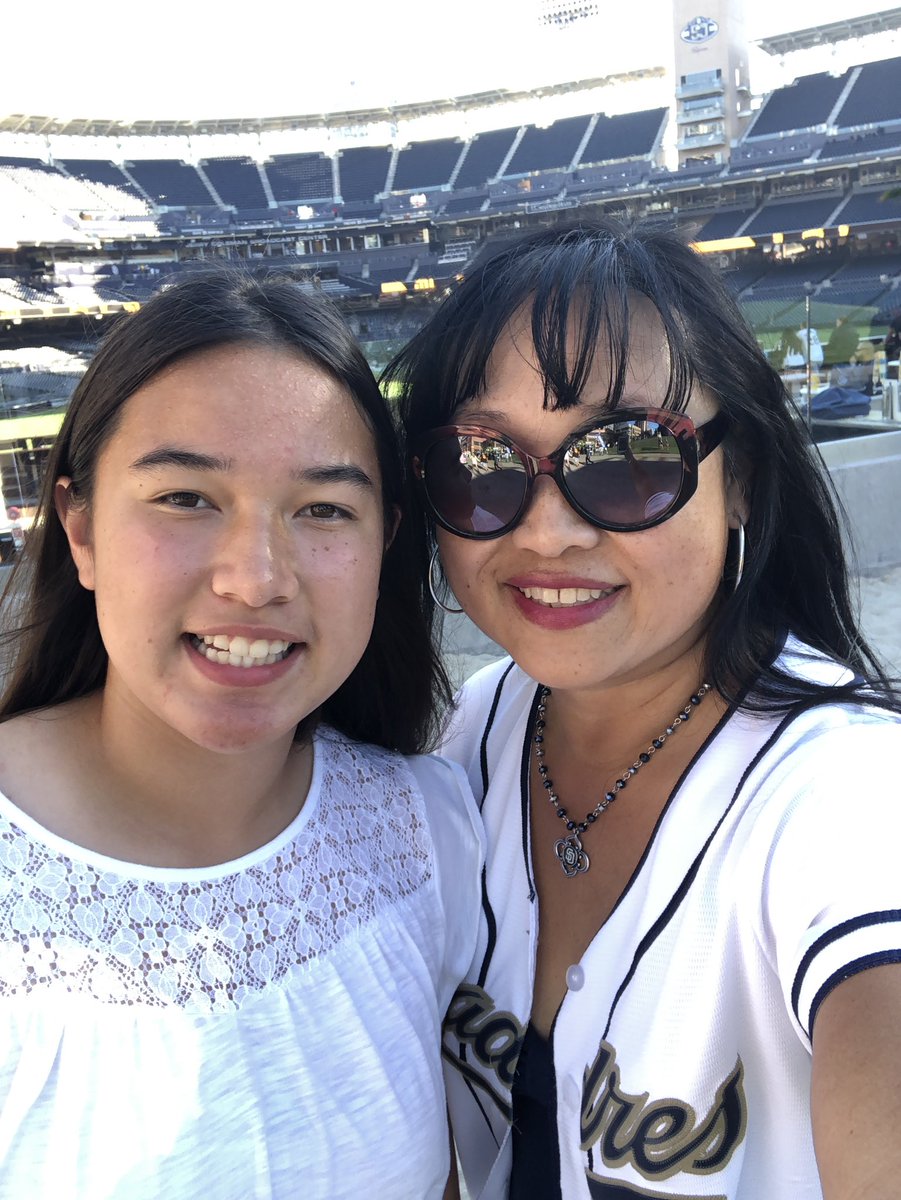 CastleByDesign's tweet image. Rooting for the home team. #LetsGoPadres #SDinHD #Padres #FriarFaithful