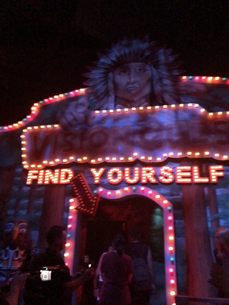 ThemeParkReview tweet picture