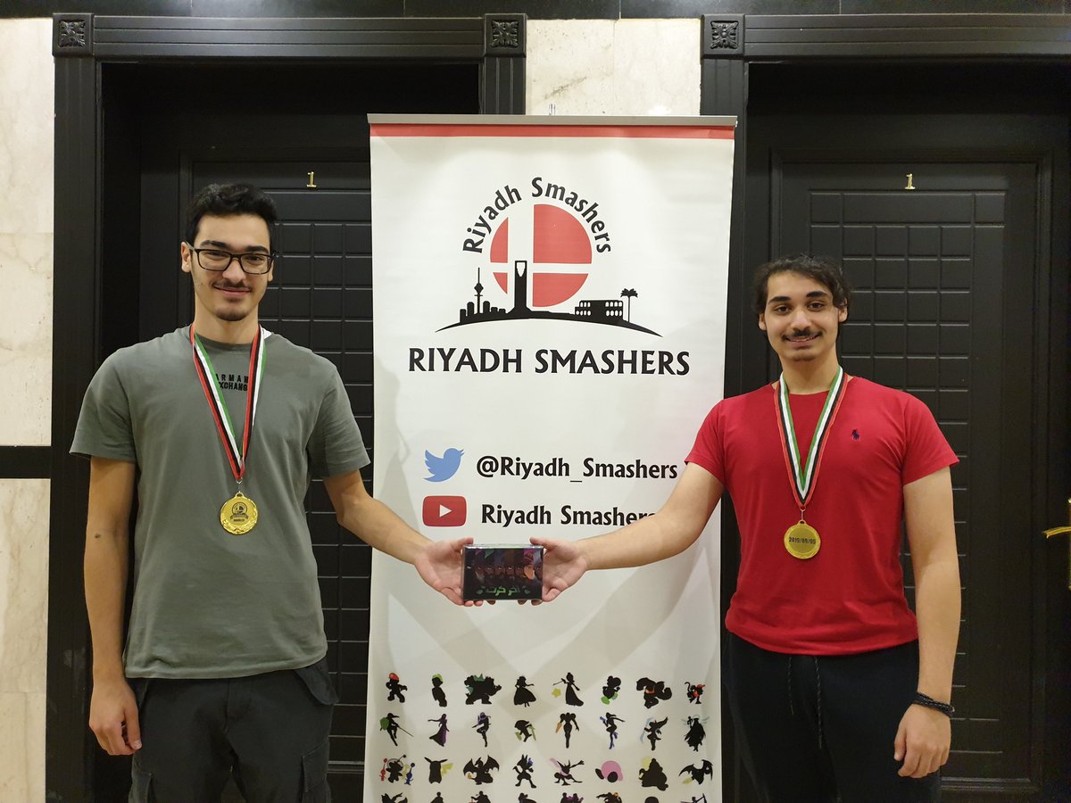 Riyadh_Smashers's tweet photo. مبروك للفائزين في بطولة الثنائيات
@Tooky98 و @ZiadGogeta 
@EmadoSama و @Abdul_NvM 
@kanaan_faris و @Dr_Tusk 
الجايزة برعاية @AkherKart الميداليات منحوتة من @TagAlong_SA https://t.co/9Ei2UqiRSe
