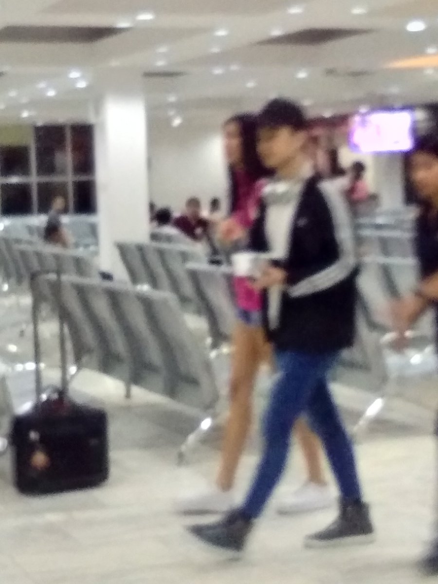 dee_suban's tweet photo. blurred ngah lang

@louyanong @itsdredesu https://t.co/1IFcDXUx0h