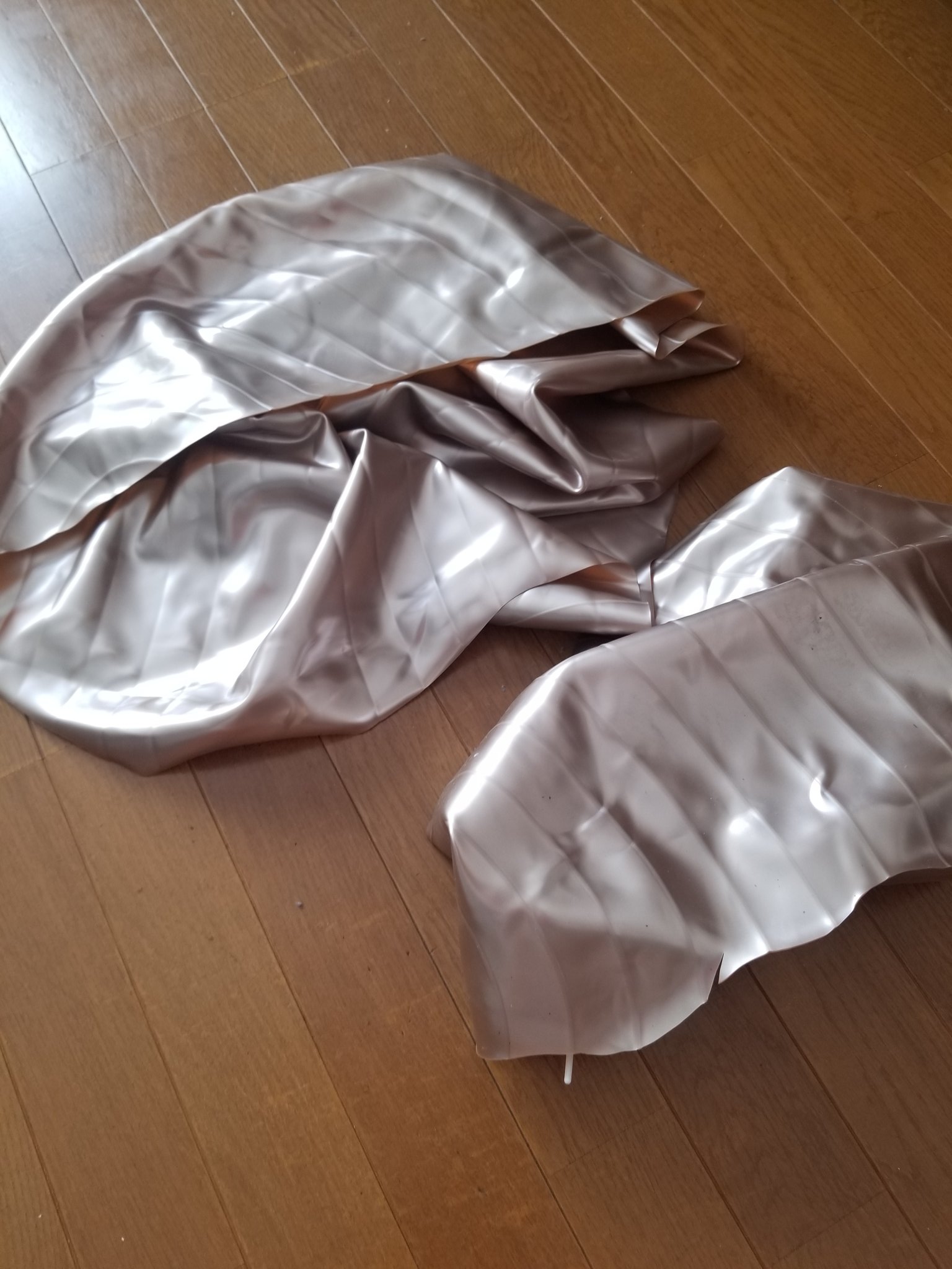 ゆらら バランスボール破裂 こんなことってあるん 尾てい骨痛いやん Gt Lt T Co Jxc5ha0i4v Twitter