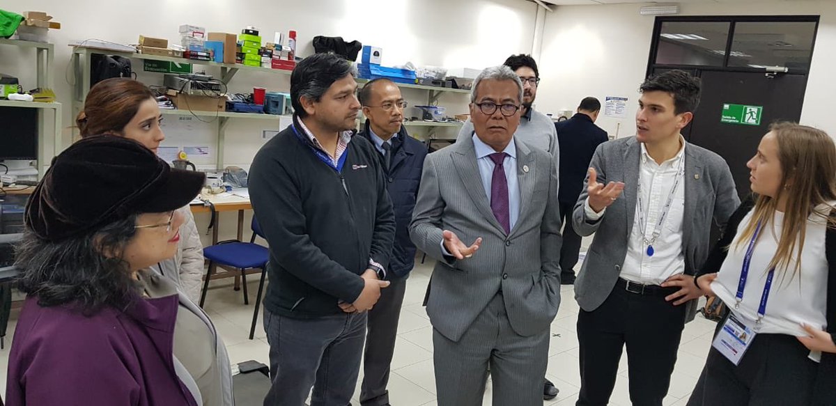 Hoy nos visitaron el ministro de Innovación de Malasia. Nuestros estudiantes y emprendedores mostrando sus desarrollos y emprendimientos. <a href="/APECChile2019/">APECChile2019</a> <a href="/udeconcepcion/">Universidad de Concepción</a> <a href="/fiudec/">Ingeniería Universidad de Concepción</a> <a href="/SmartFES/">SmartFES</a>