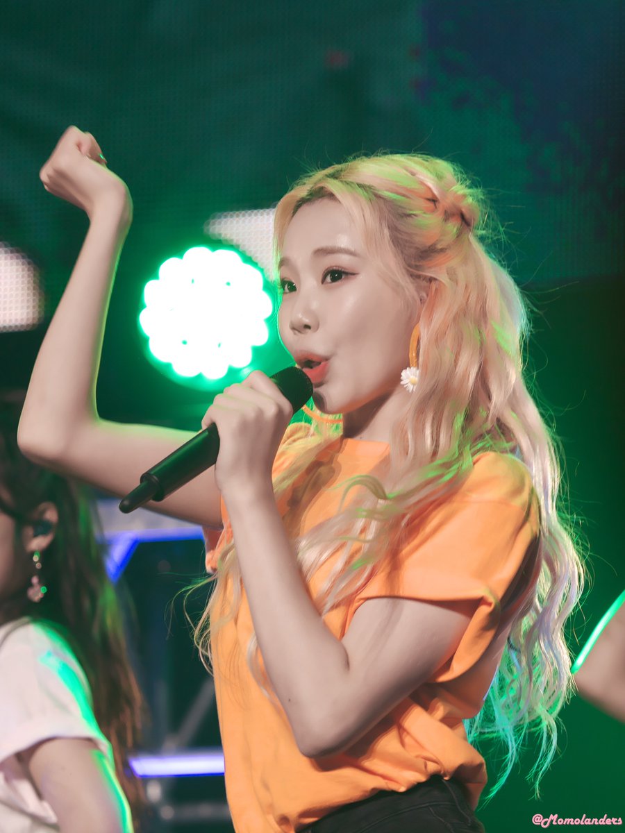 momolanders's tweet photo. 190906  MOMOLAND Japan Fan Event -Chiri Chiri-
#모모랜드 #MOMOLAND #MMLD
#주이 #Jooe  #ジュイ https://t.co/GLgJyiLxQd