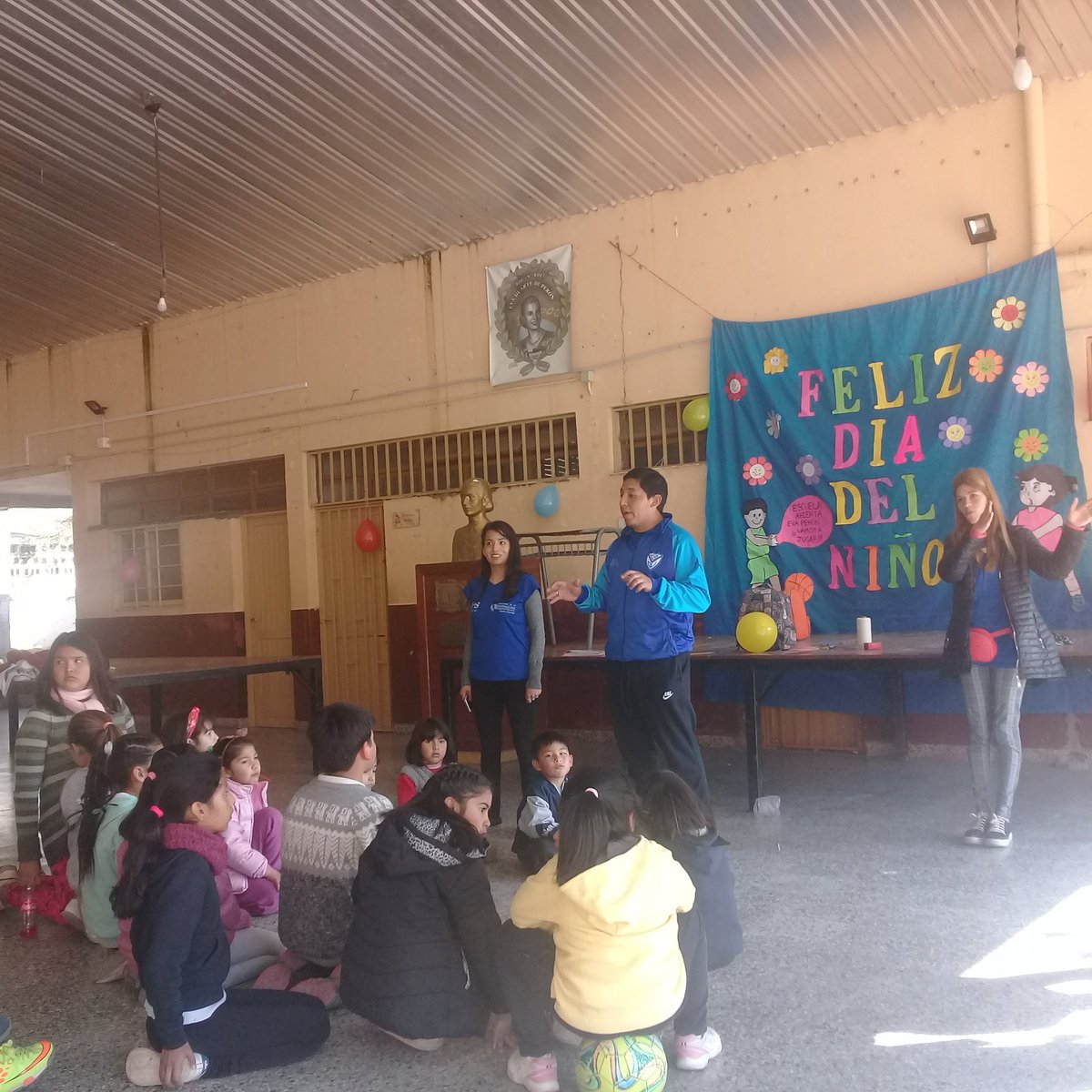 stellmar02's tweet photo. #EquipoAzul trabajando por una niñez sana y feliz 🤗💙👫👏.Escuela Eva Perón🌱  @artydance23 @FerSiarezEa @patriciapinasco @Escuelabierta1
@prens_escuelas1 https://t.co/DkQl18n8FN