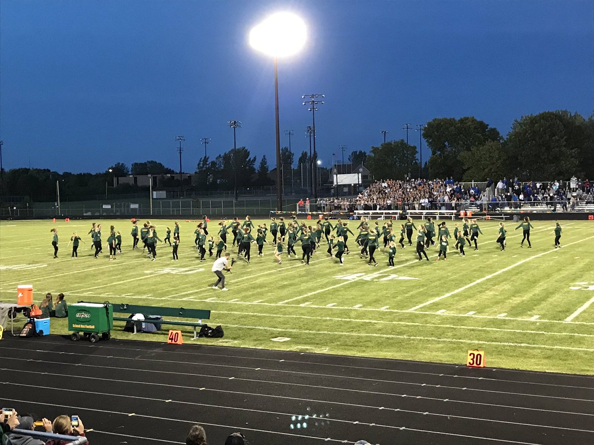 SRRHSCHOIRS's tweet photo. Great Job @SRdanceteam !
#Stormstrong https://t.co/uq40BEyqPX